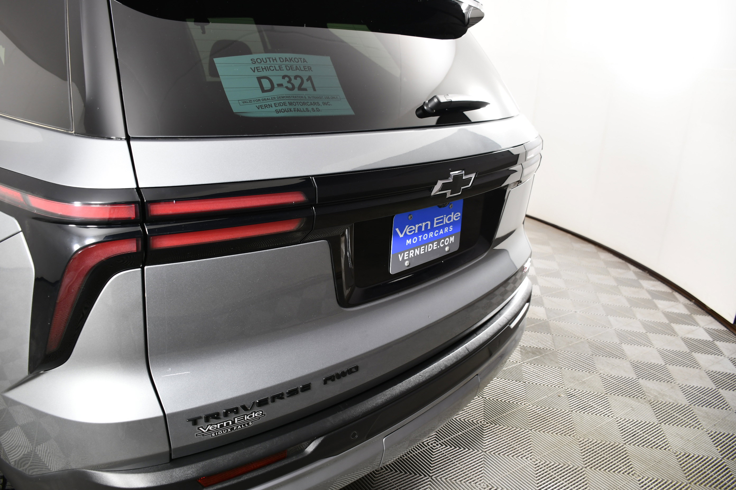 Used 2025 Chevrolet Traverse Z71 image 15