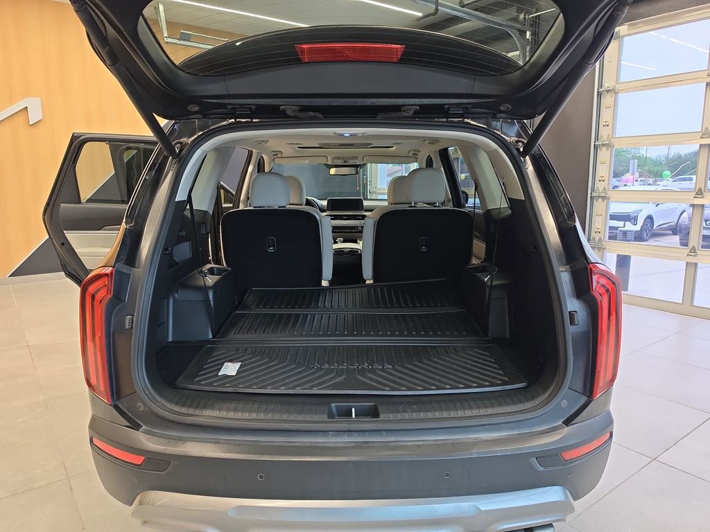 Used 2022 Kia Telluride EX w/ EX Premium Package FWD image 43