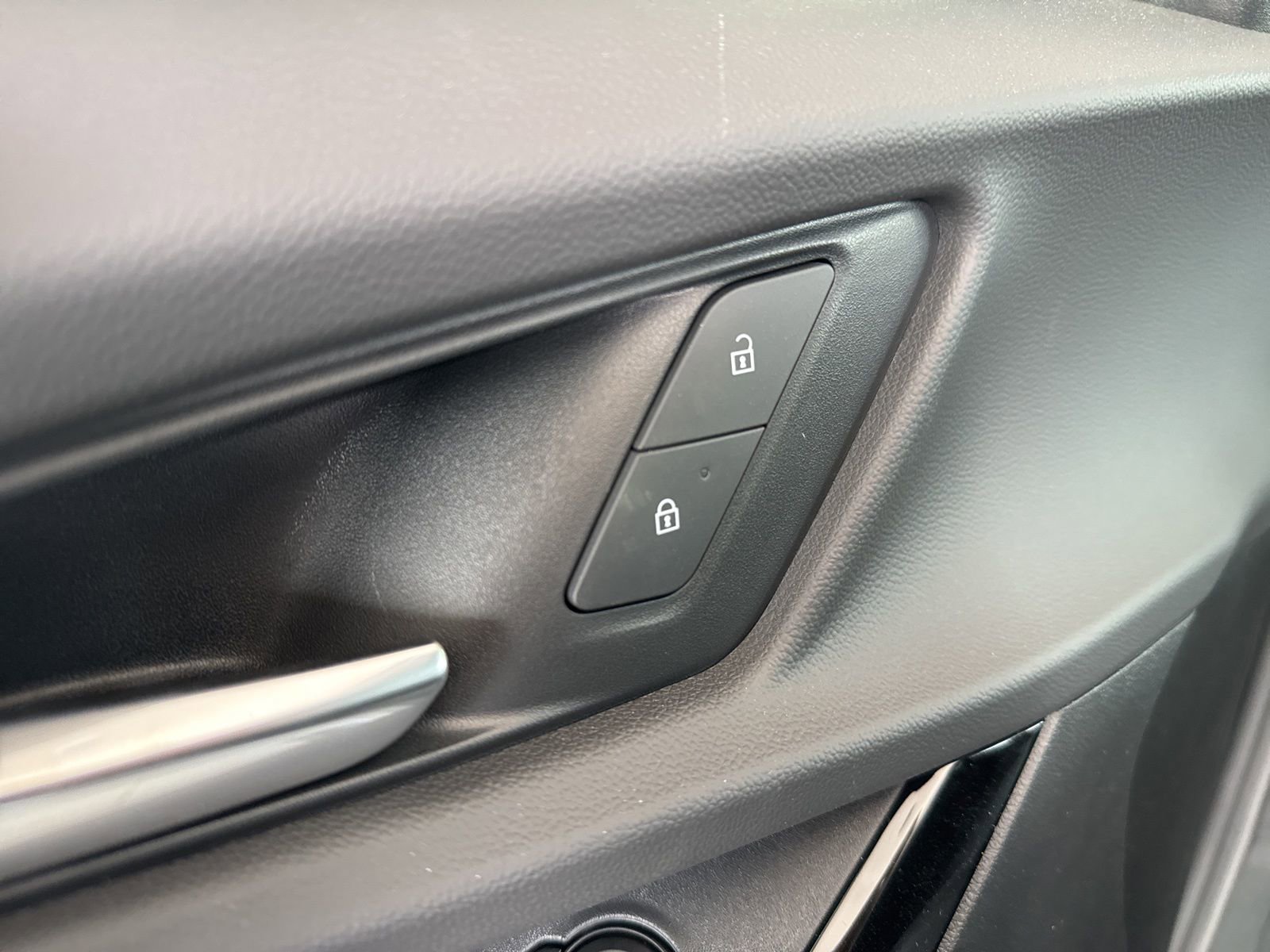 New 2026 Chevrolet Equinox LT w/ Convenience Package II image 16