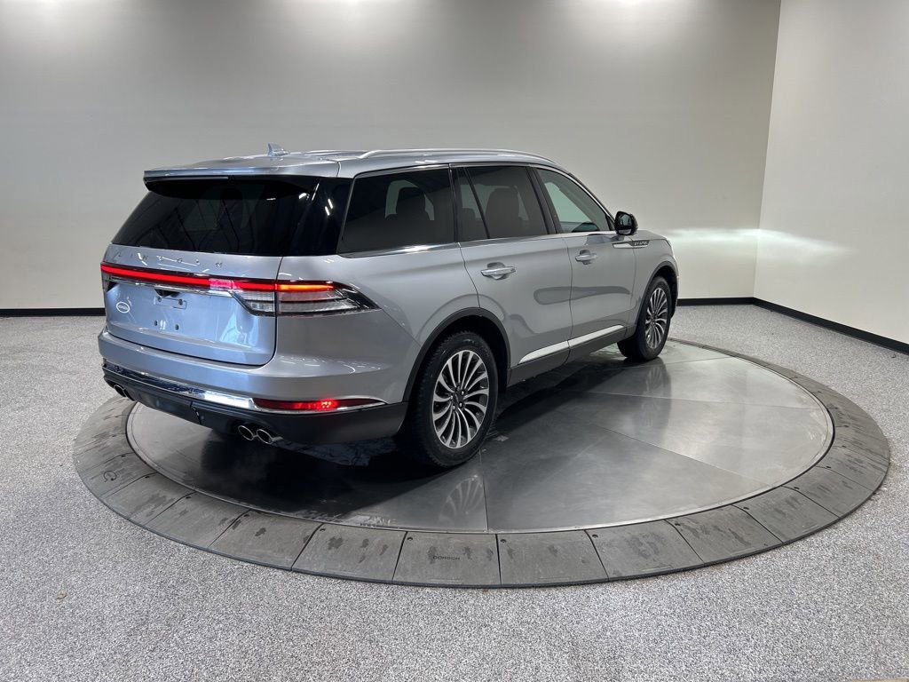 Certified 2020 Lincoln Aviator Reserve w/ Elements Package Plus image 6