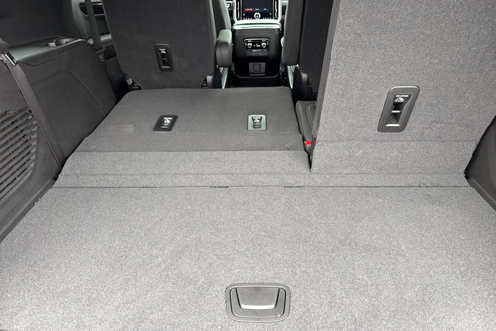 New 2026 GMC Yukon Elevation w/ Elevation Premium Package image 17