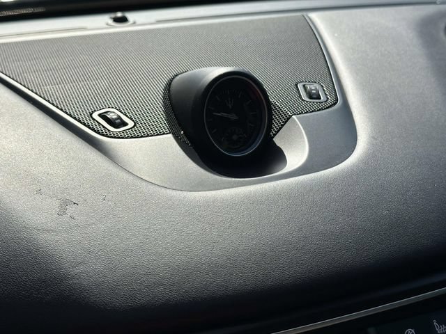 Used 2022 Maserati Levante Modena AWD/4WD image 31