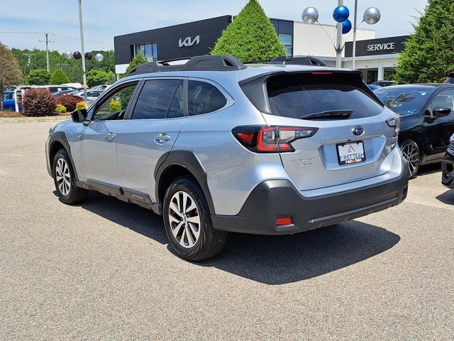 Used 2025 Subaru Outback Premium AWD/4WD image 7