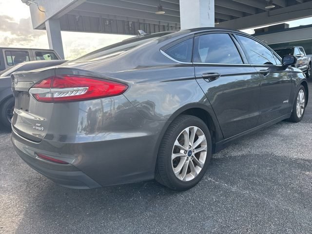 Used 2019 Ford Fusion SE FWD image 3
