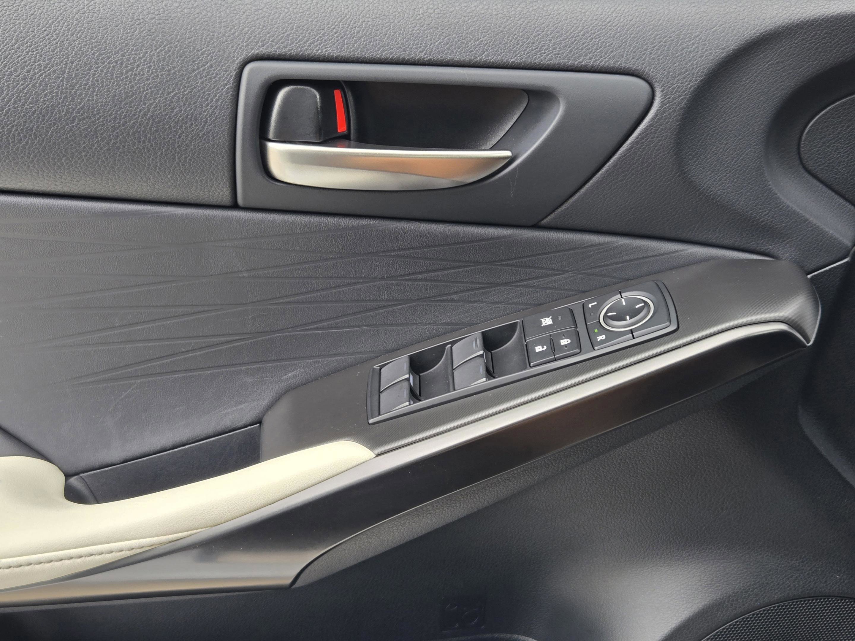 Used 2021 Lexus IS 350 F Sport w/ Navigation Package image 33