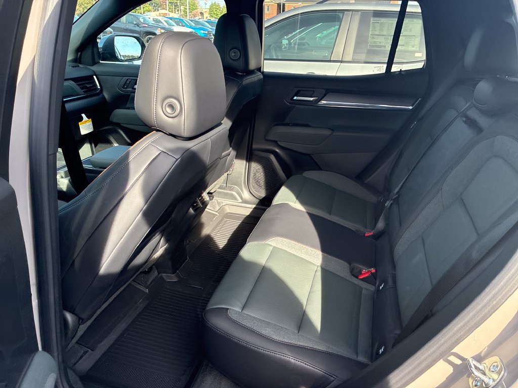 New 2027 GMC Terrain AT4 w/ Convenience Package III AWD/4WD image 17