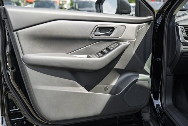 New 2026 Nissan Rogue S image 31