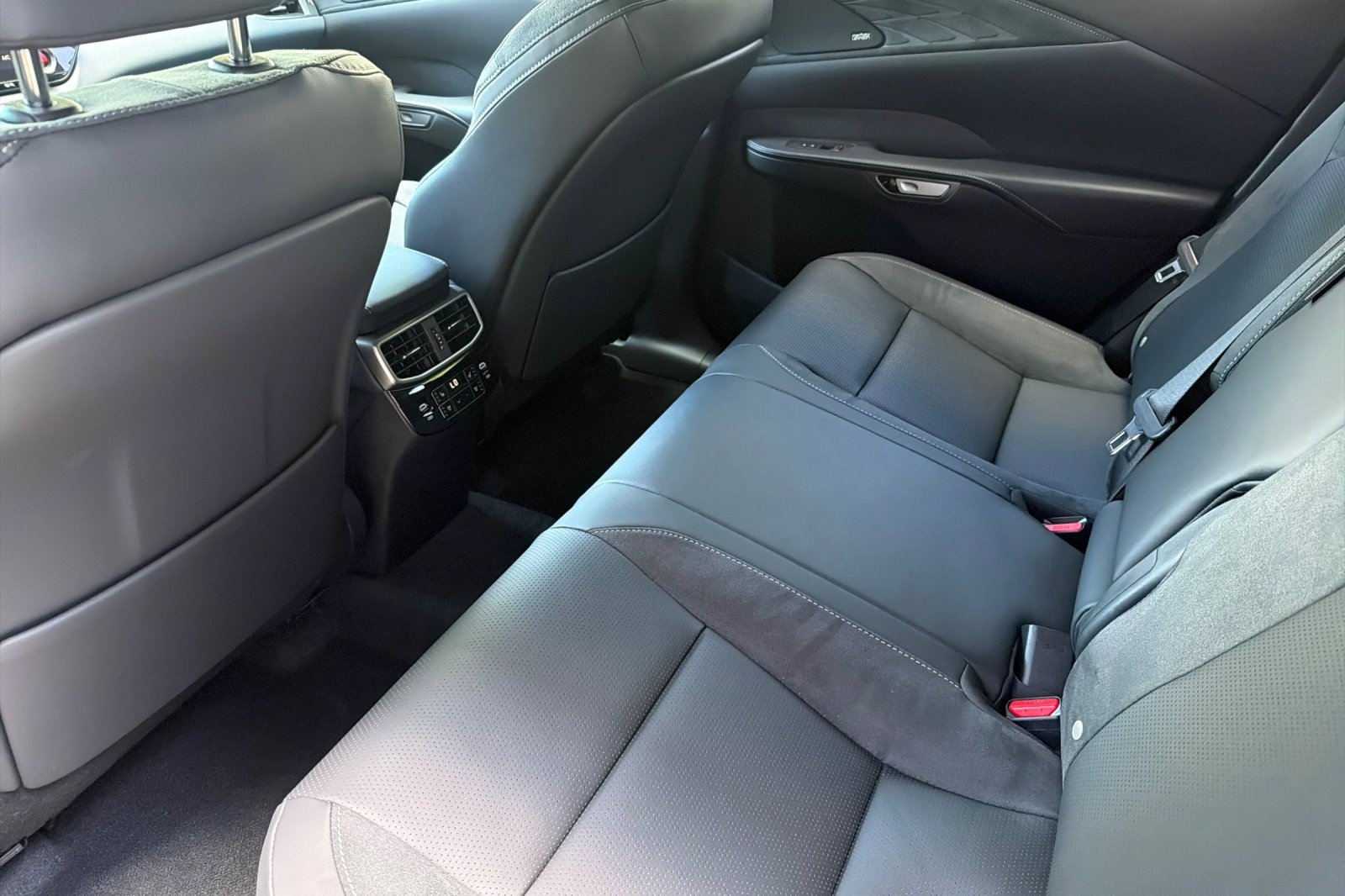 New 2026 Lexus RX 350 w/ Convenience Package AWD/4WD image 10