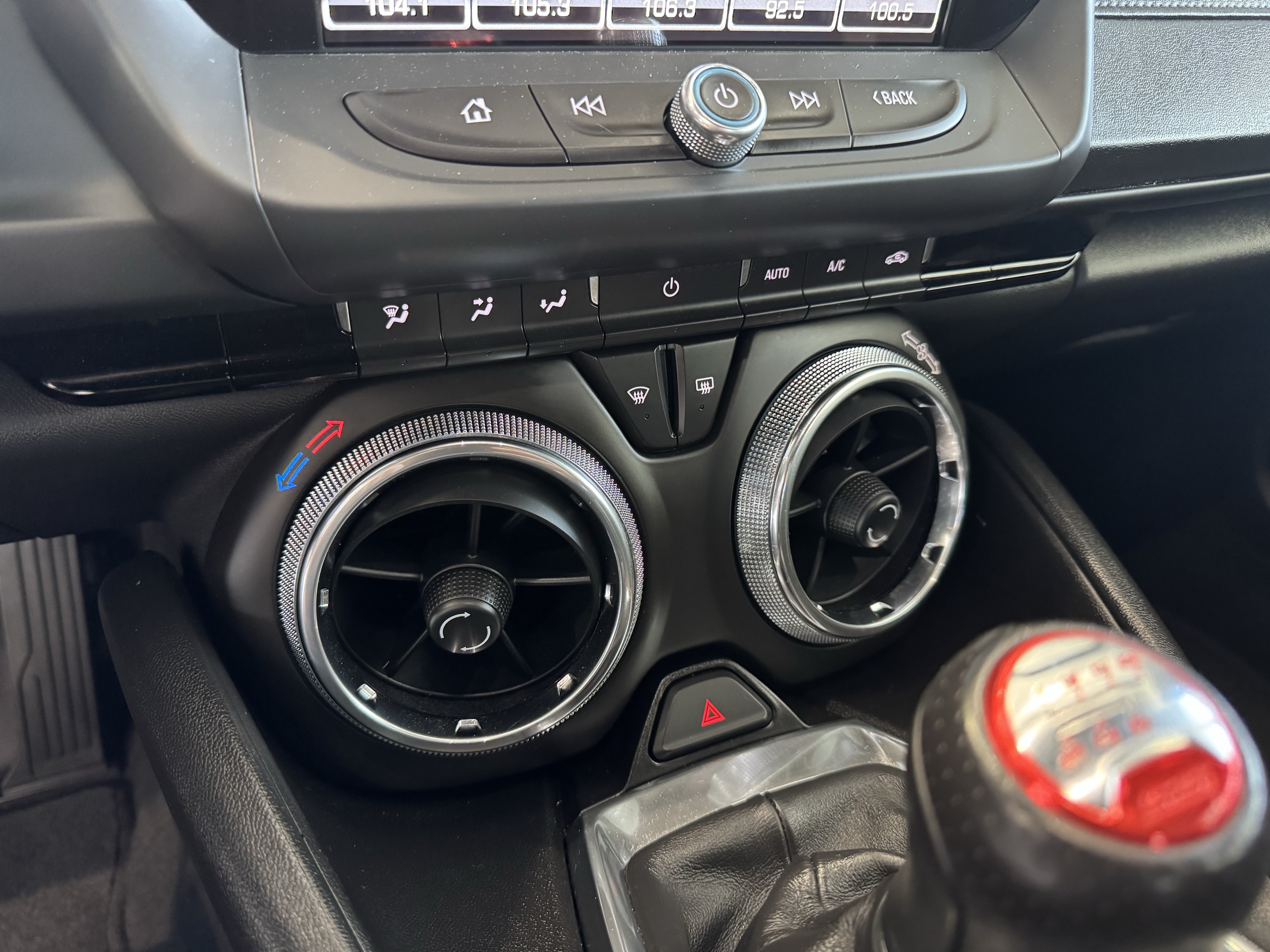 Used 2018 Chevrolet Camaro SS RWD image 23