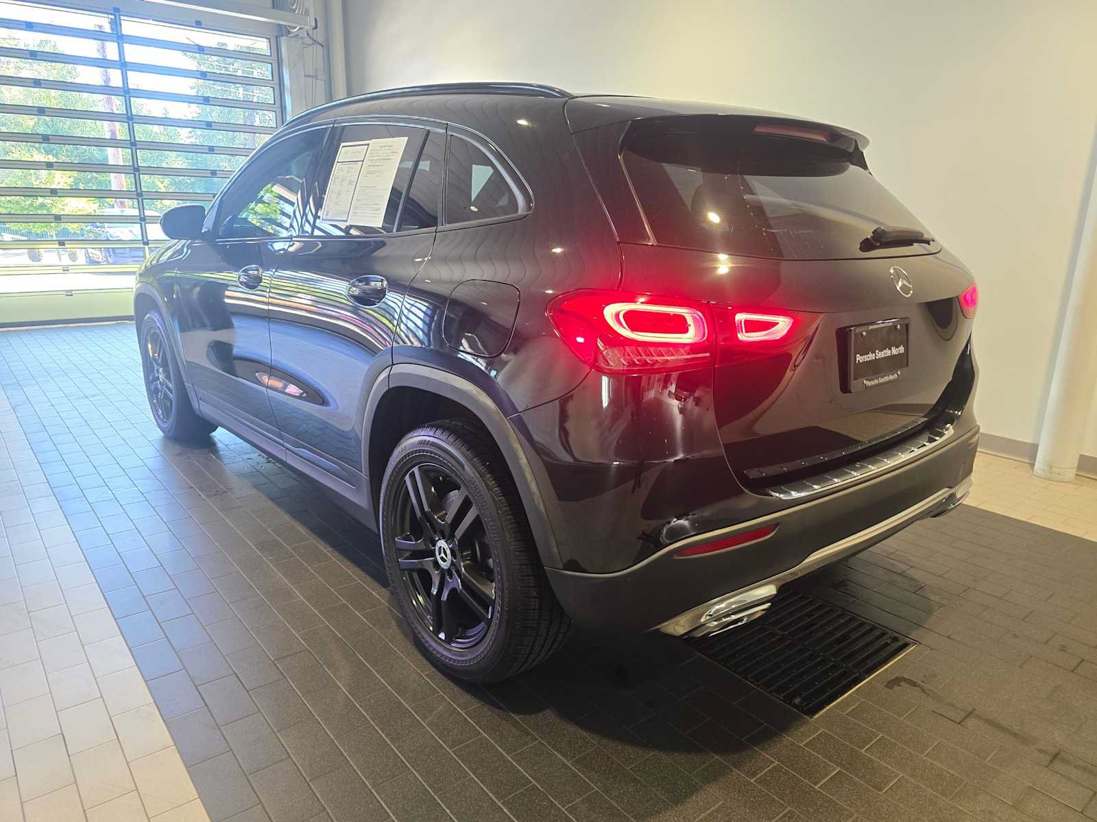 Used 2021 Mercedes-Benz GLA 250 4MATIC image 3