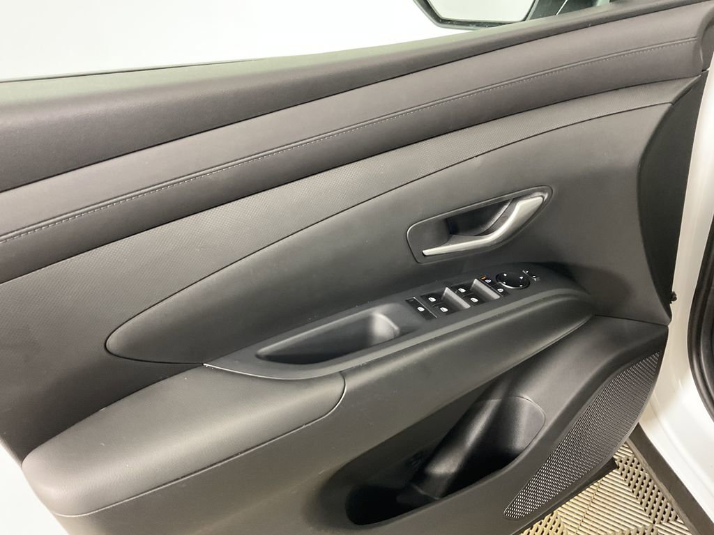 Used 2025 Hyundai Santa Cruz SEL image 16