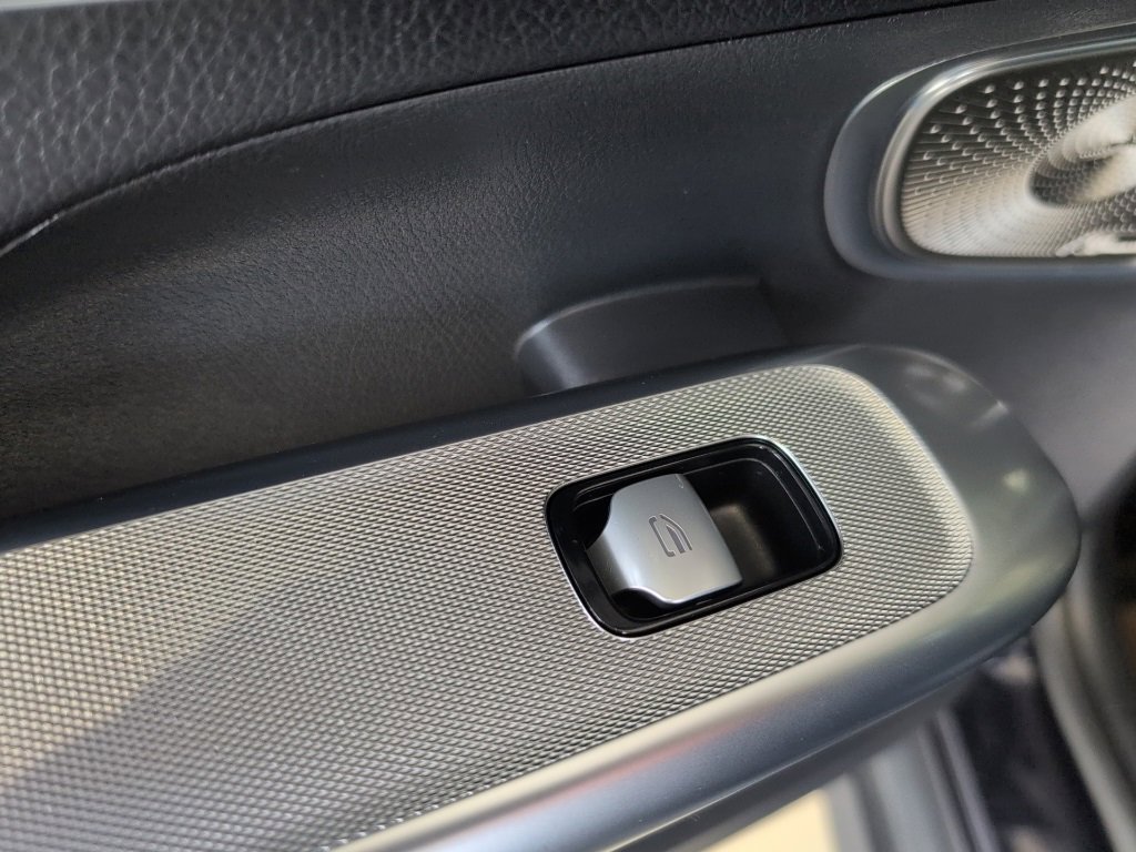 Used 2023 Mercedes-Benz GLC 300 4MATIC image 31