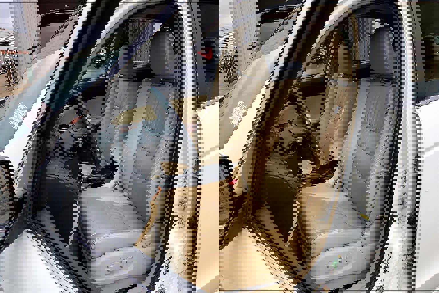 Used 2011 Honda Accord EX-L image 7