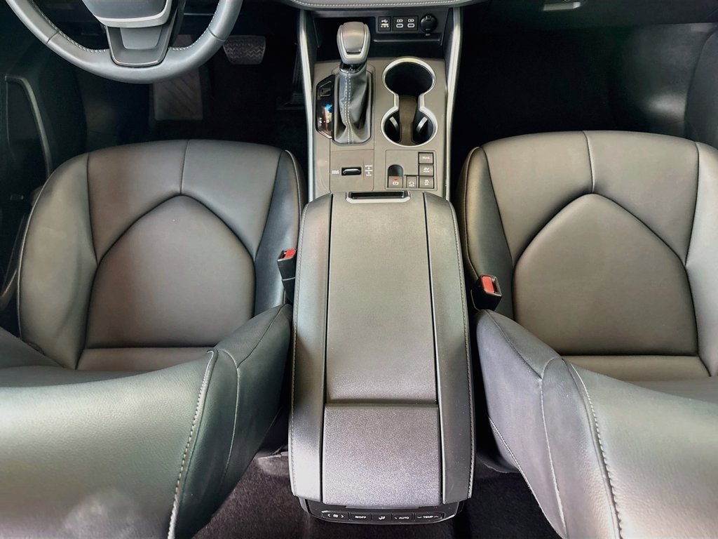 Certified 2026 Toyota Highlander XLE AWD/4WD image 16