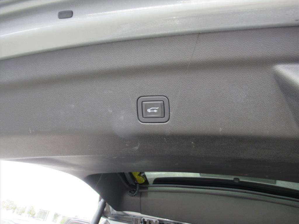 Used 2023 GMC Yukon Denali Ultimate image 36