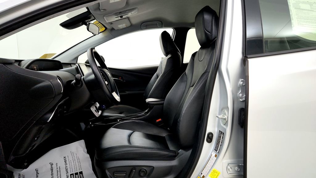 Certified 2018 Toyota Prius Prime Premium FWD image 25