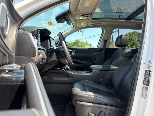 Certified 2023 Kia Sorento SX AWD/4WD image 17