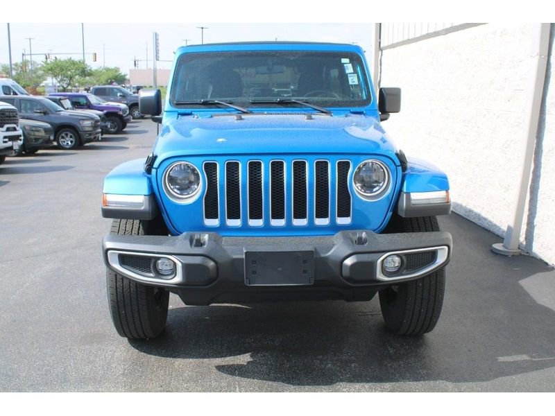 Used 2023 Jeep Wrangler Unlimited Sahara w/ LED Lighting Group AWD/4WD image 11