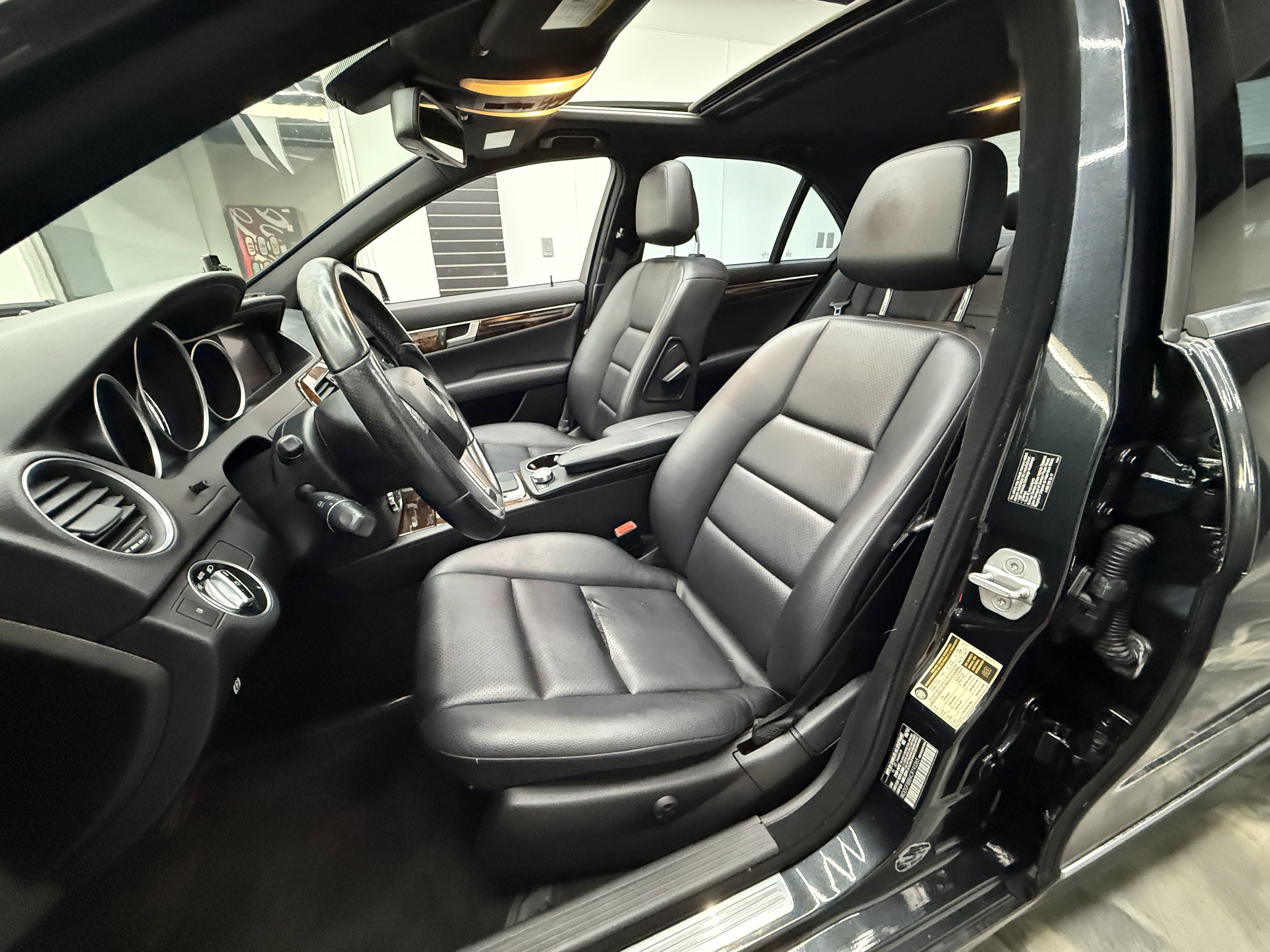 Used 2012 Mercedes-Benz C 300 4MATIC Sedan image 12