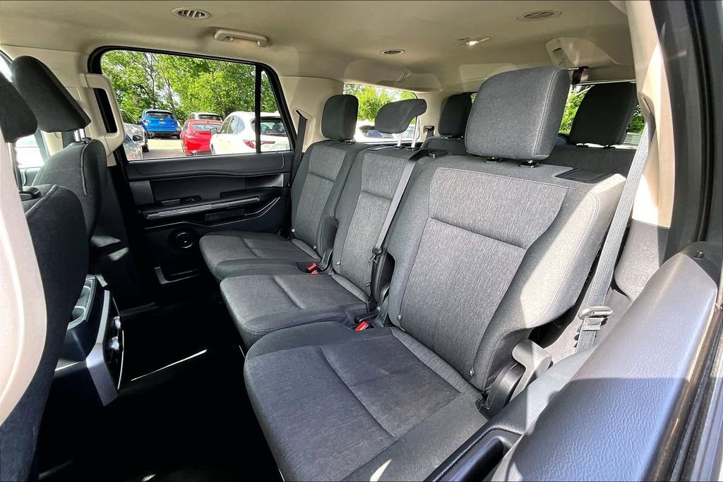 Used 2024 Ford Expedition XLT AWD/4WD image 35