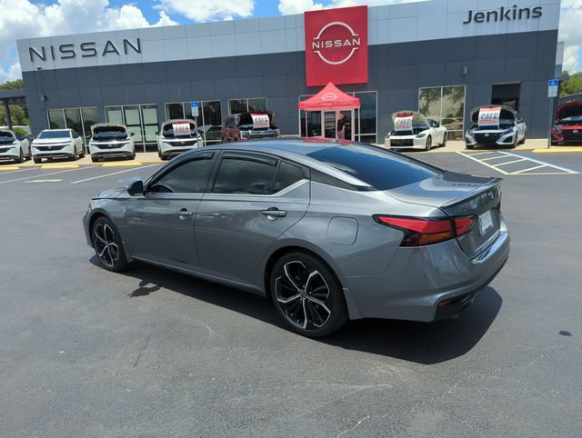 Certified 2023 Nissan Altima 2.5 SR w/ SR Premium Package FWD image 9