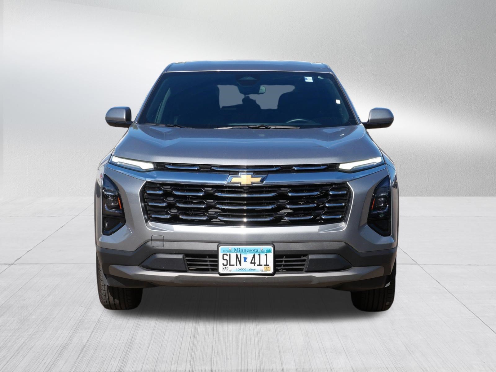 Used 2025 Chevrolet Equinox LT AWD/4WD image 2
