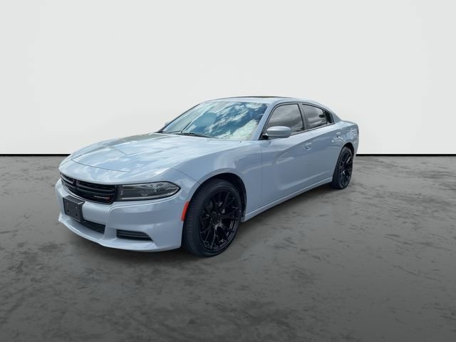 Used 2022 Dodge Charger SXT w/ Leather Interior Group RWD image 4