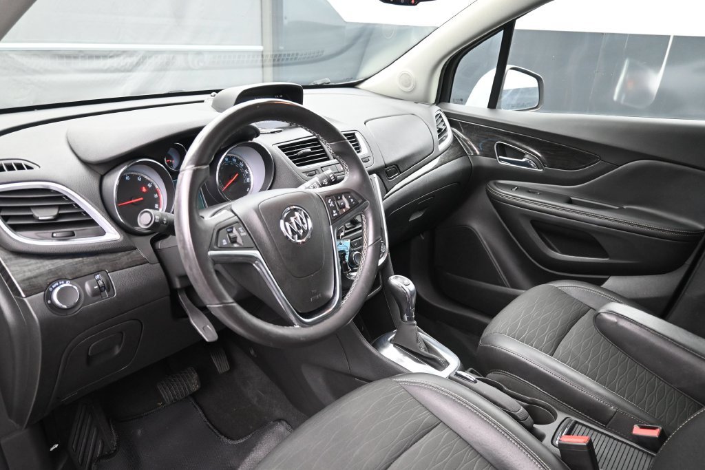Used 2015 Buick Encore FWD image 41