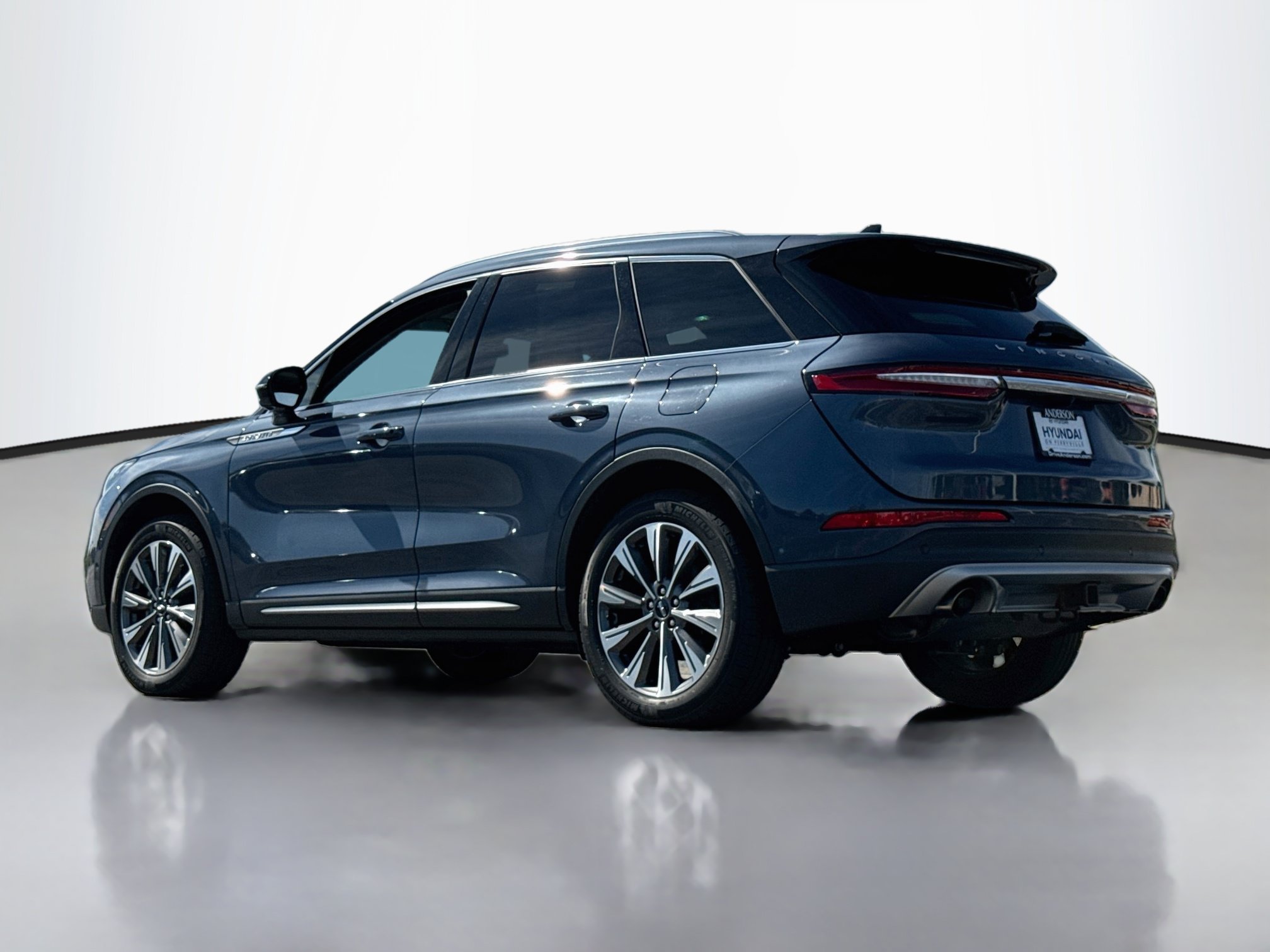 Used 2022 Lincoln Corsair Reserve w/ Equipment Group 201A AWD/4WD image 5