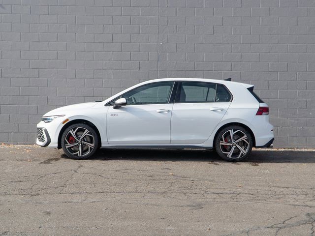 New 2026 Volkswagen GTI SE image 3