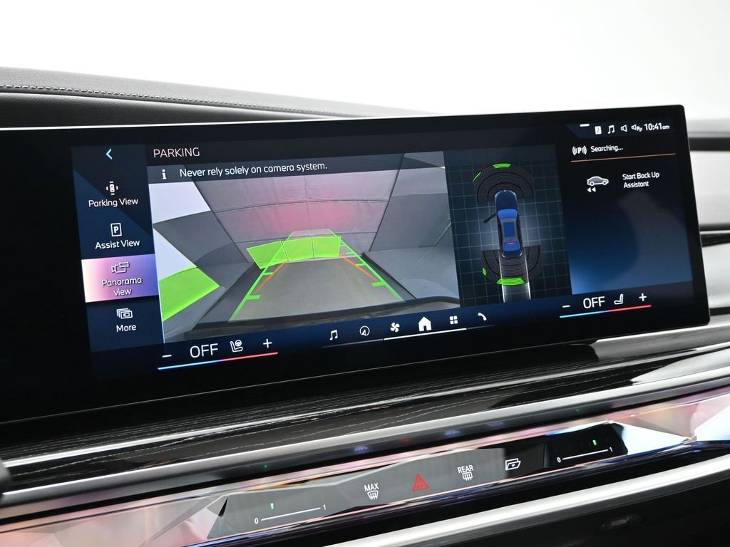 Used 2025 BMW 740i image 14