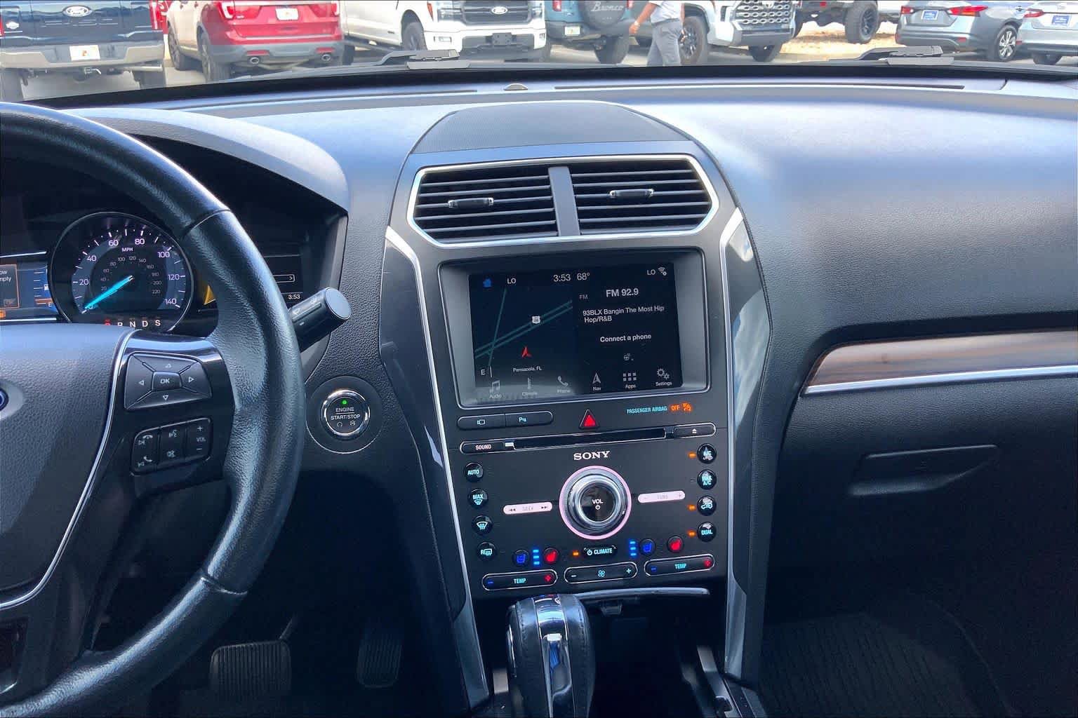 Used 2018 Ford Explorer Limited AWD/4WD image 7