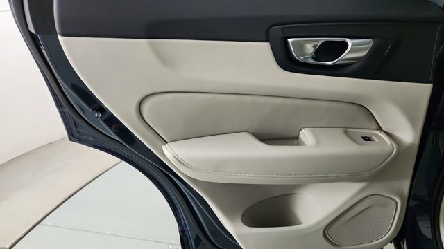 New 2026 Volvo XC60 B5 Ultra w/ Climate Package AWD/4WD image 28