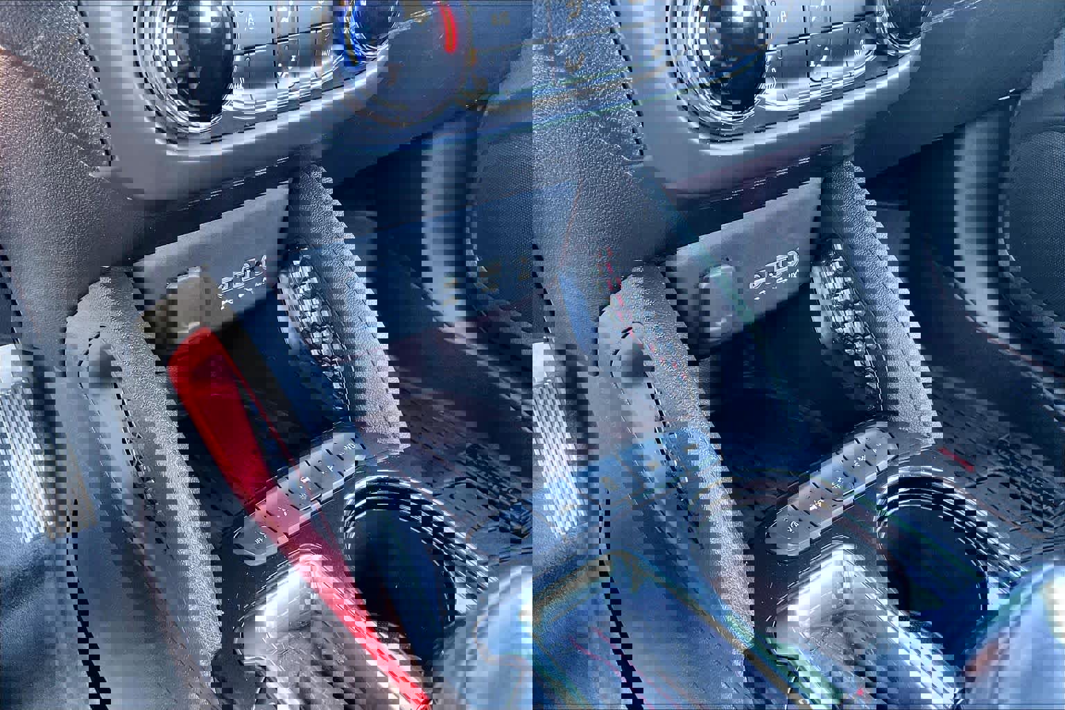 Used 2022 Chevrolet TrailBlazer RS image 37