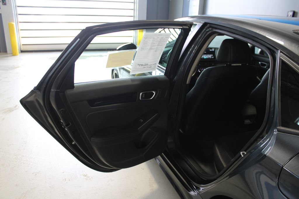 Used 2023 Honda Civic Touring image 17