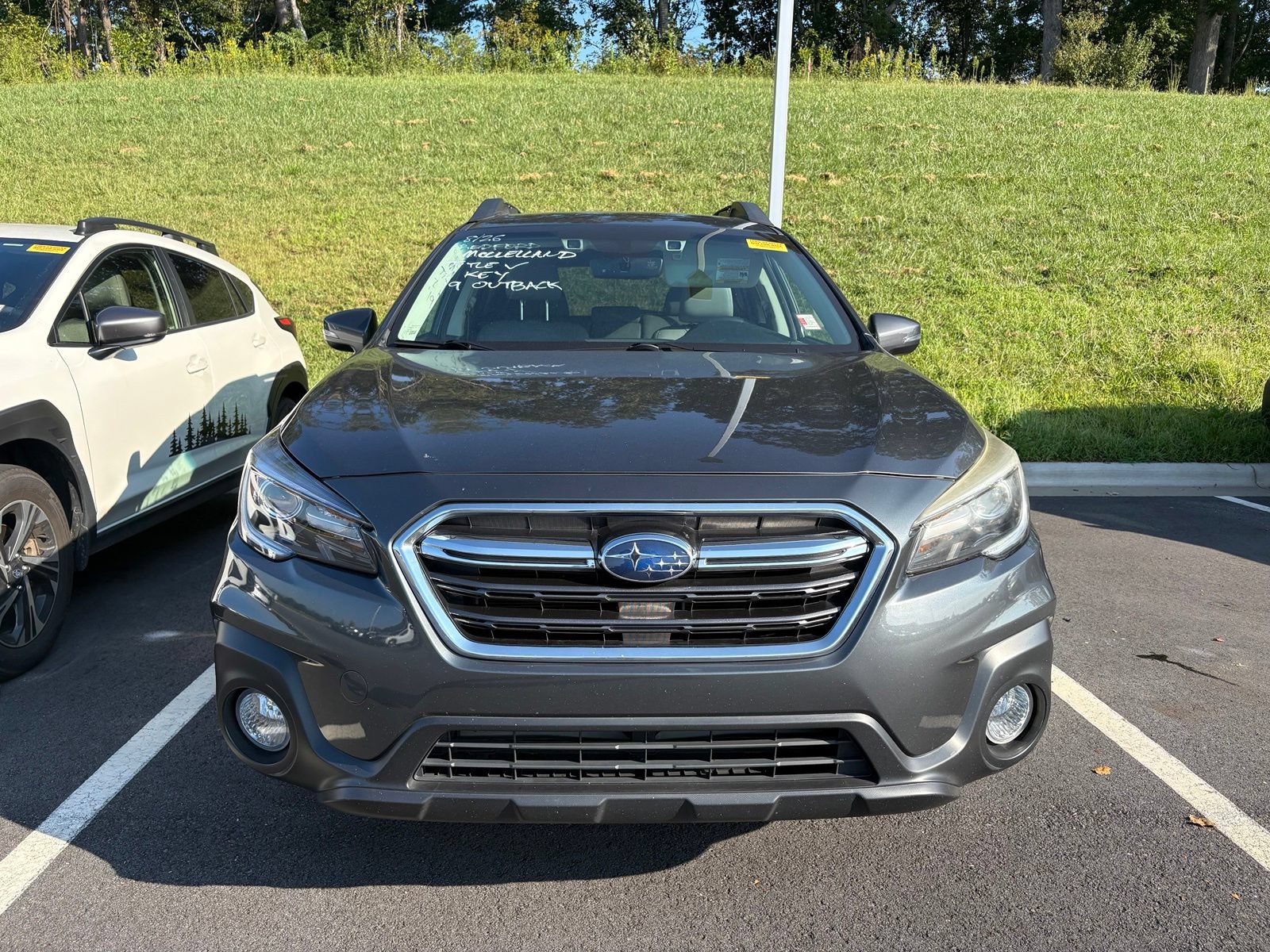 Used 2019 Subaru Outback 3.6R Limited w/ Popular Package #2 AWD/4WD image 2