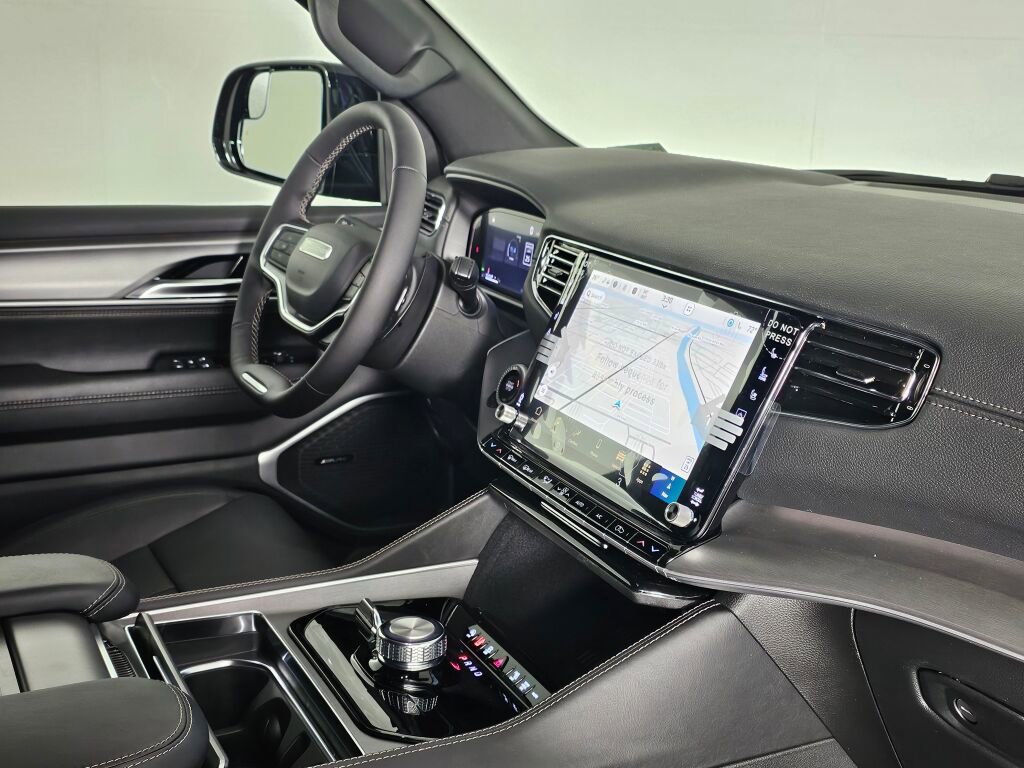 New 2026 Jeep Grand Wagoneer L Limited w/ Rear Seat Video Group I image 40