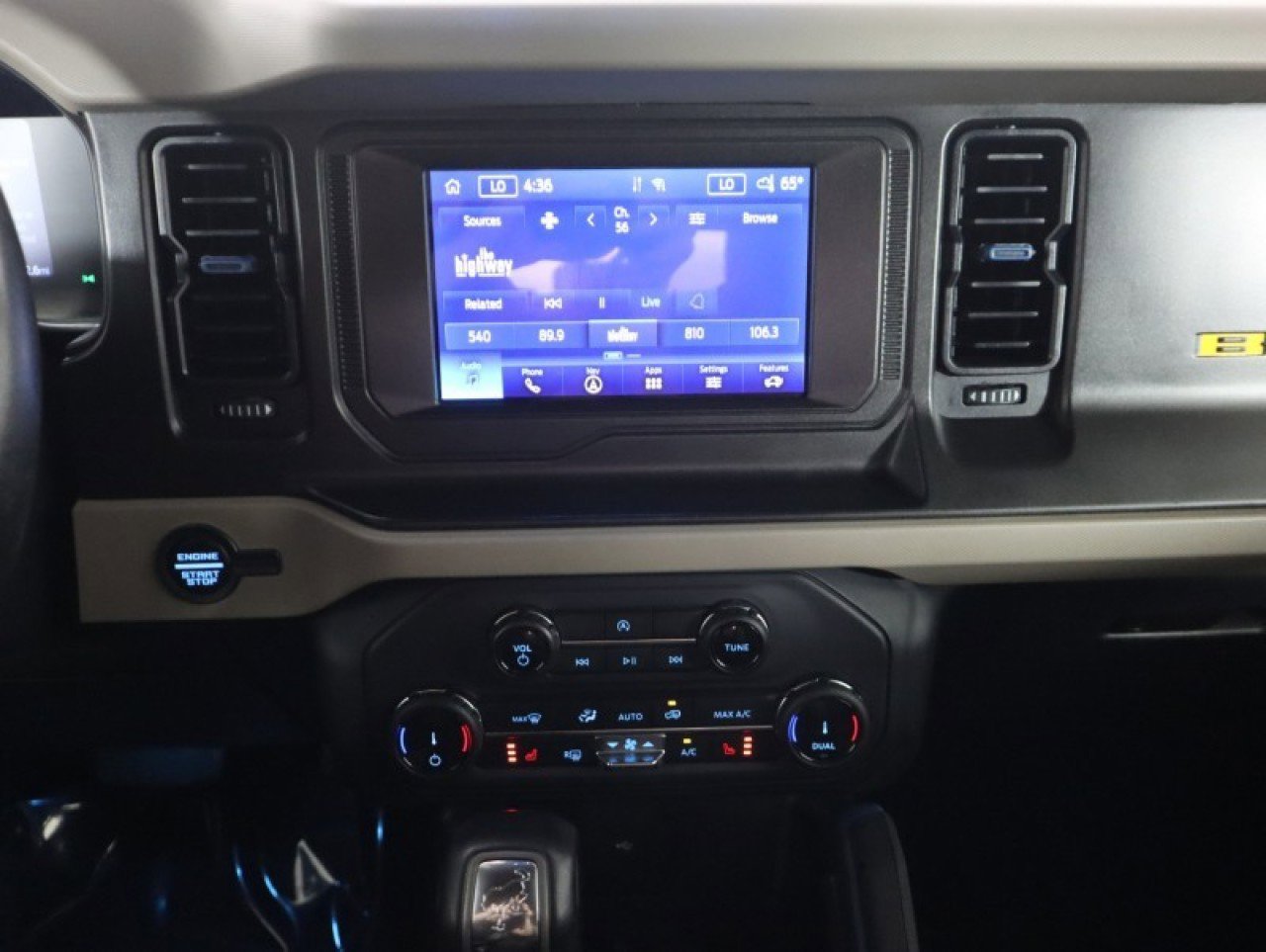 Used 2022 Ford Bronco Wildtrak image 20