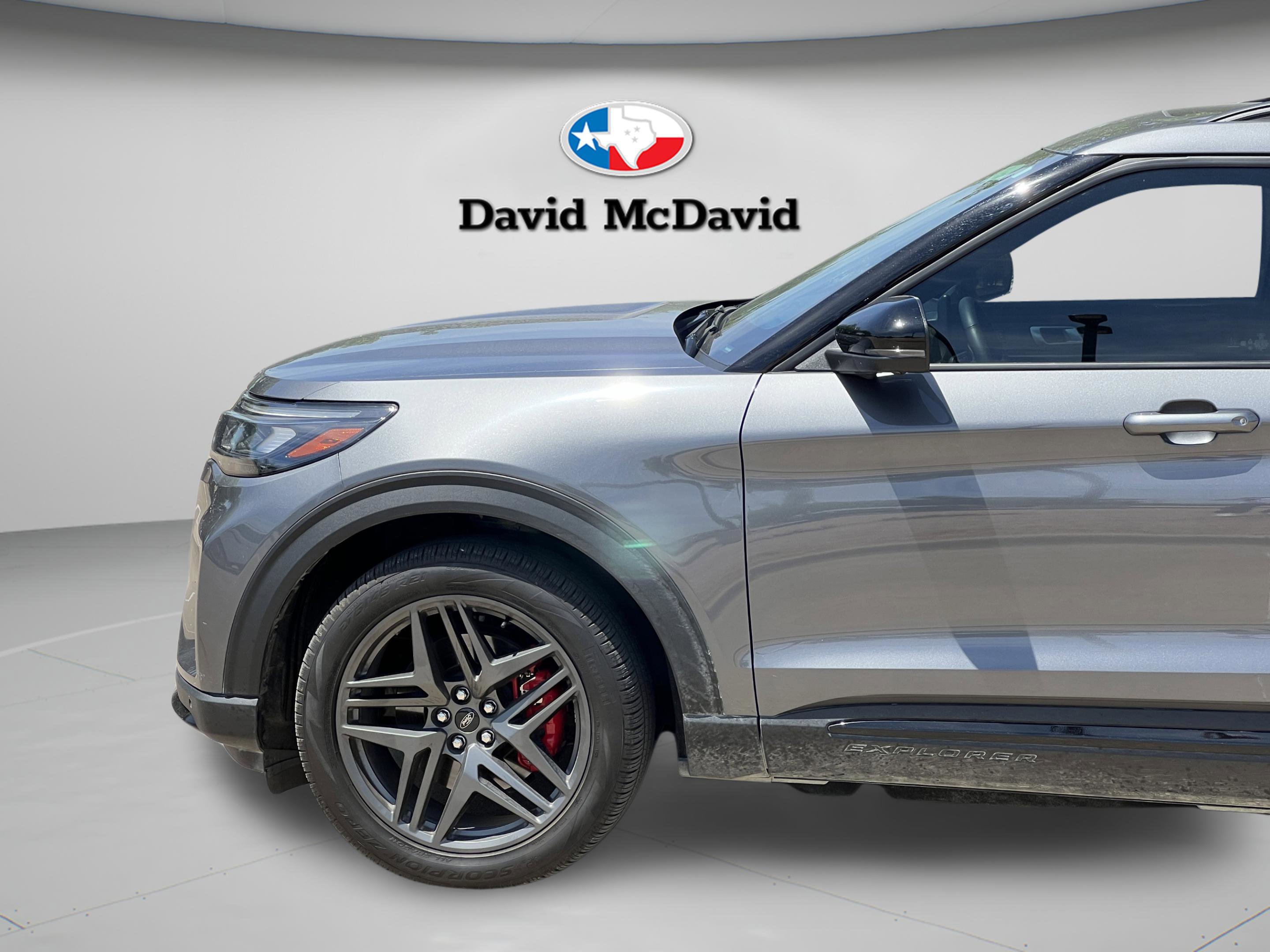 Used 2025 Ford Explorer ST w/ Sun And Sound Package AWD/4WD image 28