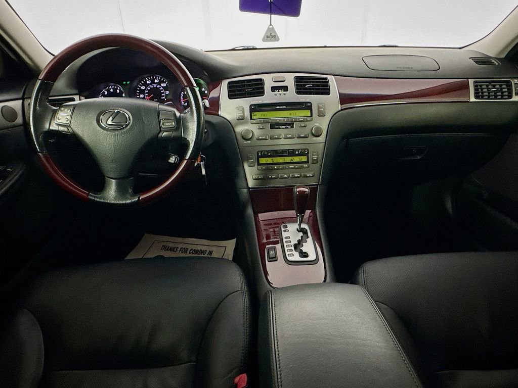 Used 2005 Lexus ES 330 image 24
