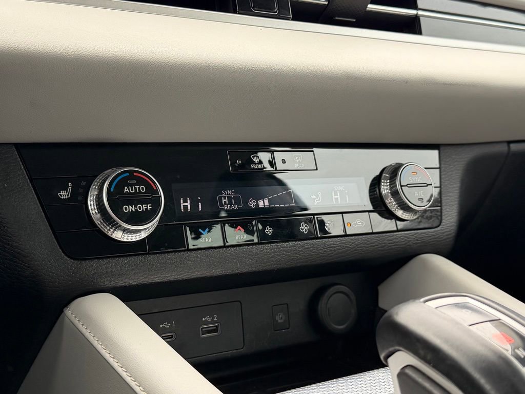 Used 2023 Mitsubishi Outlander SEL image 35