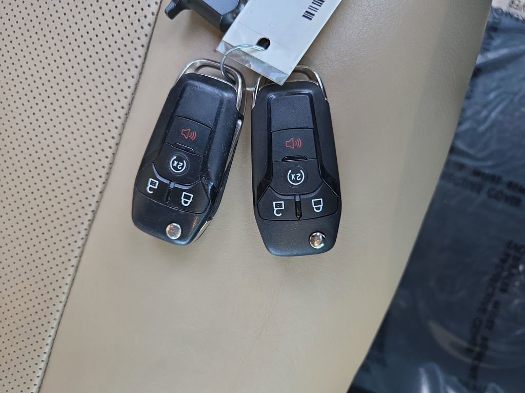 Used 2019 Ford F250 Lariat w/ Chrome Package image 28