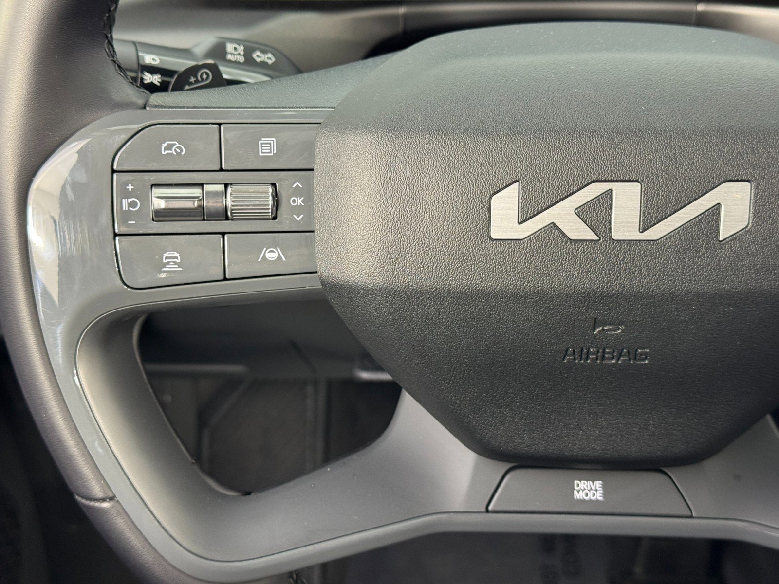 Used 2025 Kia EV9 Light Long Range image 20