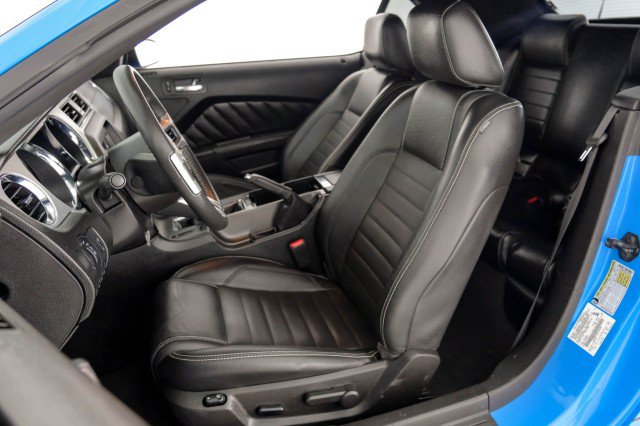 Used 2010 Ford Mustang GT Premium RWD image 29