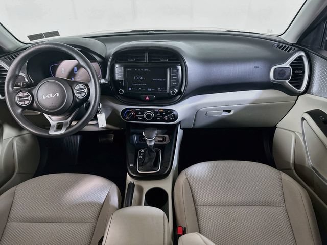 Used 2023 Kia Soul LX w/ LX Technology Package FWD image 13