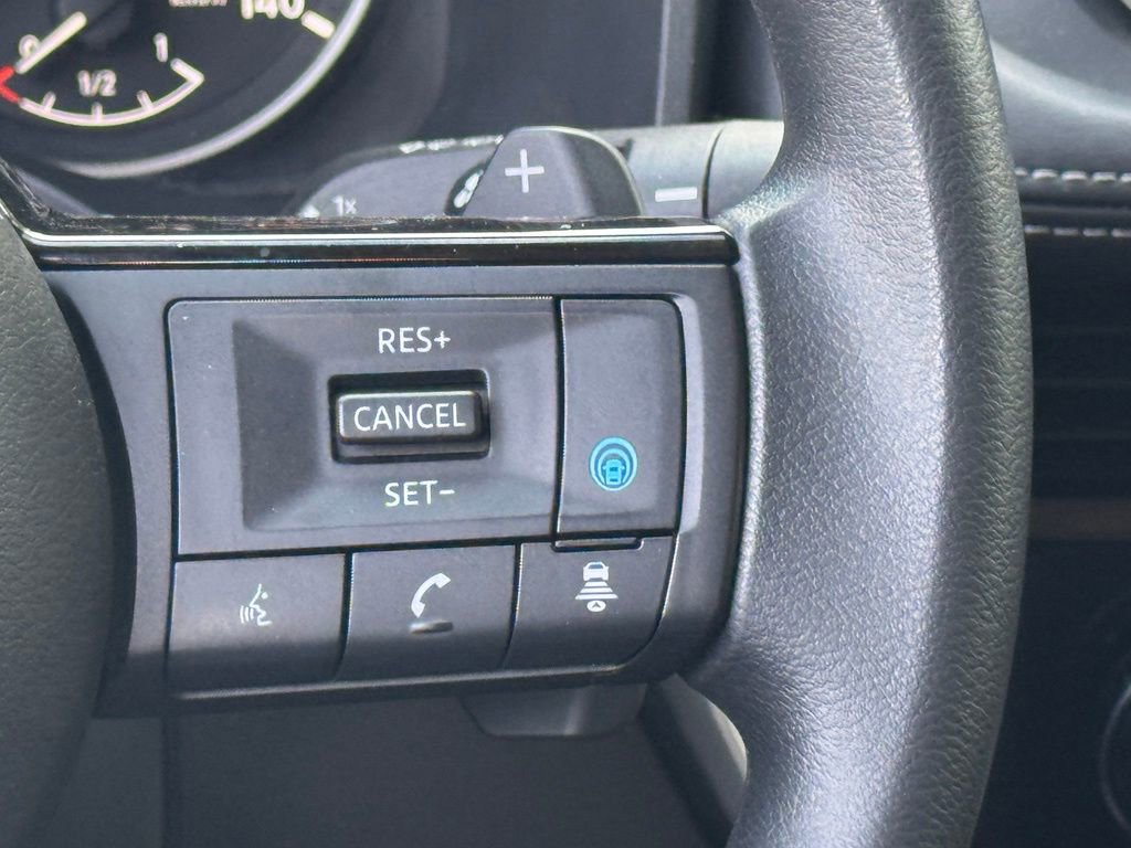 Certified 2021 Nissan Rogue SV FWD image 17