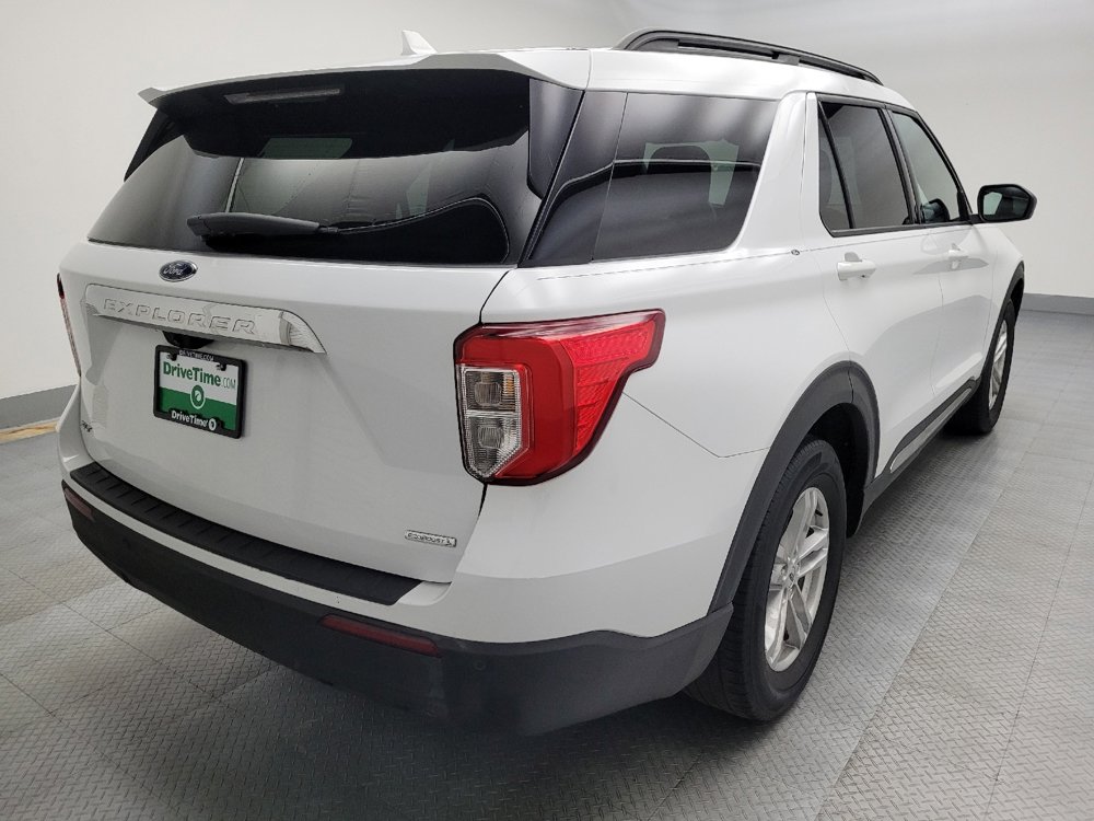 Used 2020 Ford Explorer XLT image 9