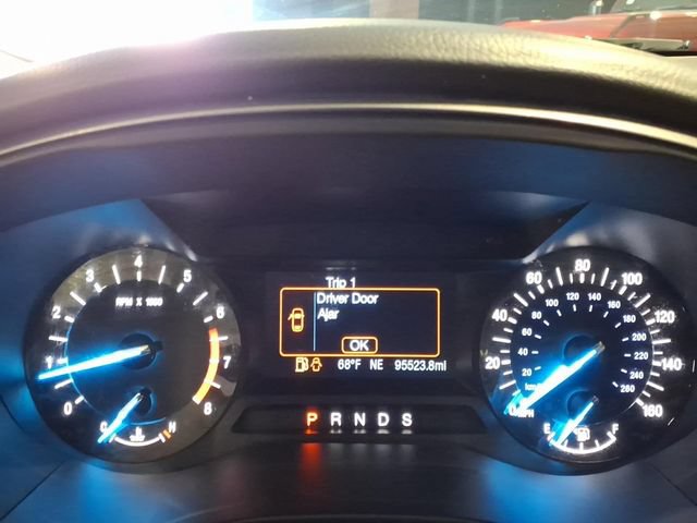 Certified 2017 Ford Fusion SE FWD image 21