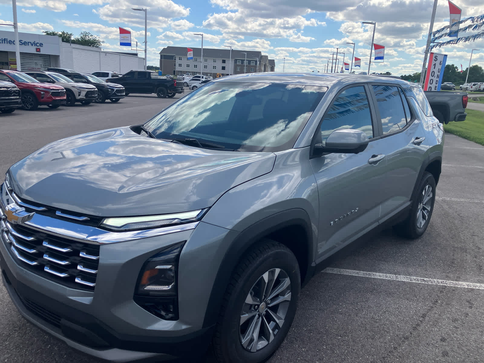 New 2026 Chevrolet Equinox LT w/ Safety and Technology Package AWD/4WD image 3