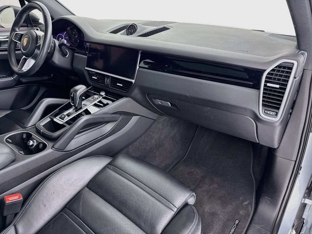 Certified 2023 Porsche Cayenne AWD/4WD image 30